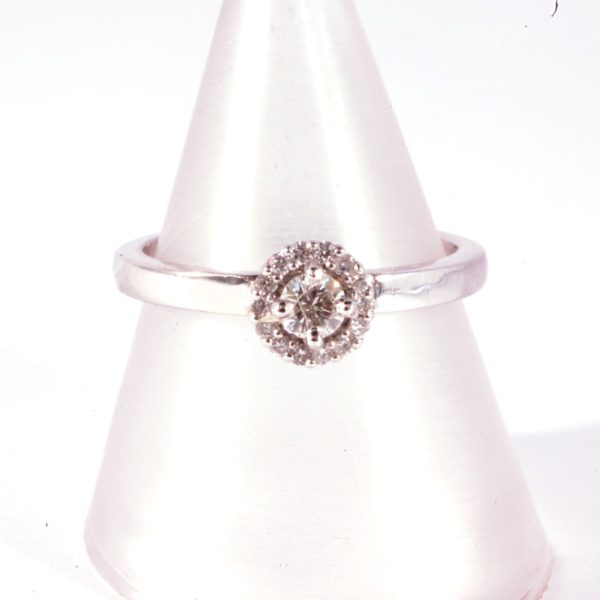 9carat white gold diamond set halo ring - Image 3