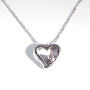9ct white gold diamond heart pendant