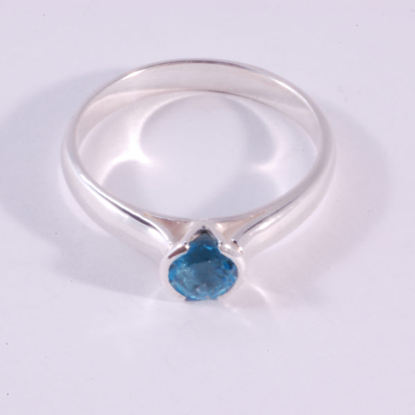 V Set Topaz Ring - Image 2