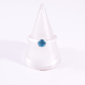 V Set Topaz Ring