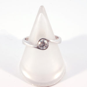 18 Carat  Crossover Single Stone Ring
